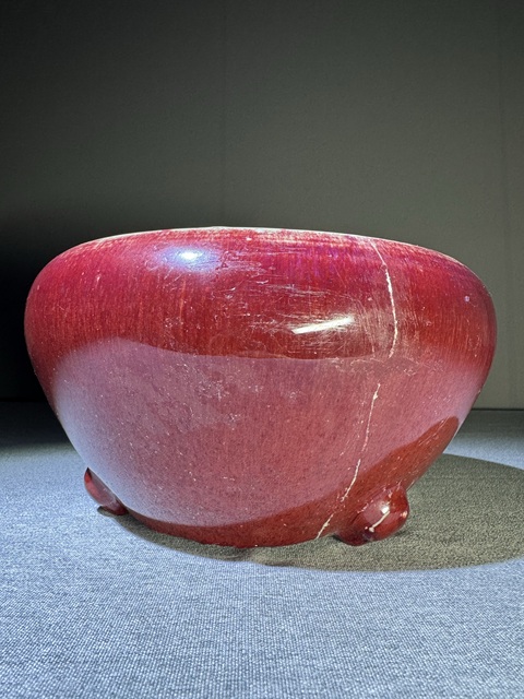 古玩陶瓷清代乾隆鈞紅釉大號三乳足香爐紅釉香爐乾隆紅釉拍賣,當前價格1800元