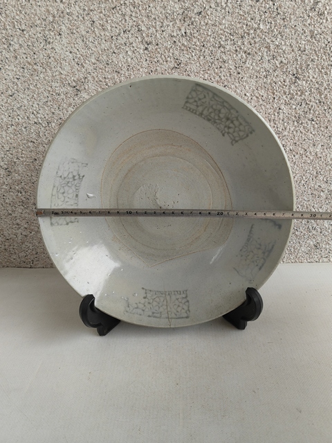 古玩陶瓷龍泉青瓷青花盤拍賣,當前價格398元