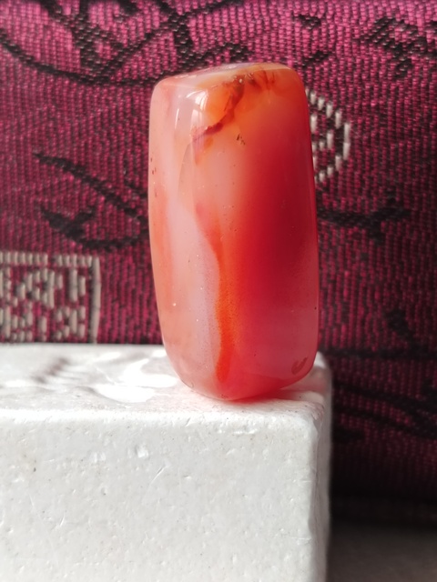 古玩玉器大尺寸天然紅瑪瑙“多棱珠”拍賣,當前價格66元