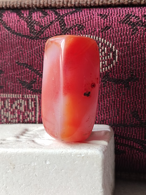 古玩玉器大尺寸天然紅瑪瑙“多棱珠”拍賣,當前價格66元