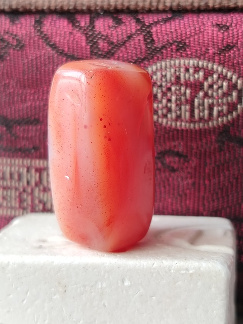 古玩玉器大尺寸天然紅瑪瑙“多棱珠”拍賣,當前價格66元