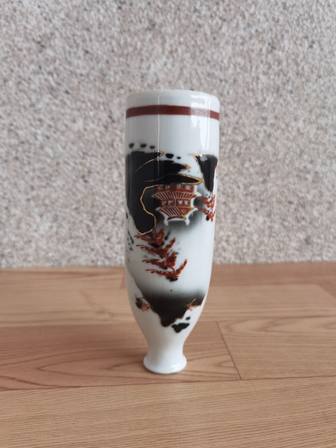 古玩陶瓷山水紋瓶拍賣(mài),當(dāng)前價(jià)格298元