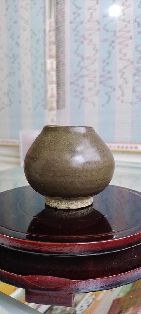 古玩陶瓷雅致的明代茶葉末釉雞心罐拍賣,當前價格2666元
