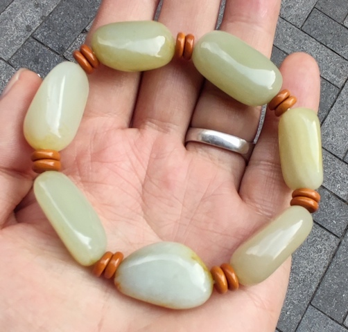 古玩玉器和田玉珠手串拍賣,當前價格888元