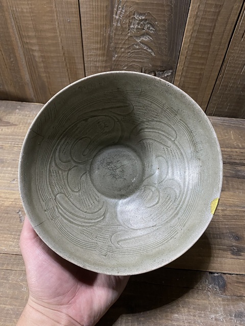 古玩陶瓷宋代珠光青瓷刻花碗拍賣，當前價格1580元