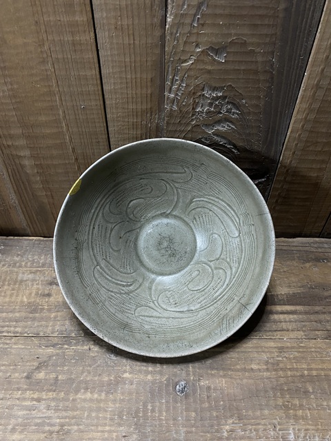 古玩陶瓷宋代珠光青瓷刻花碗拍賣，當前價格1580元