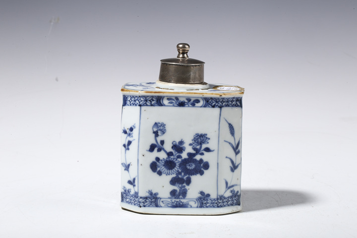 古玩陶瓷清康熙·青花花卉紋八方茶葉罐拍賣，當前價格3890元