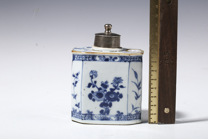 古玩陶瓷清康熙·青花花卉紋八方茶葉罐拍賣，當前價格3890元