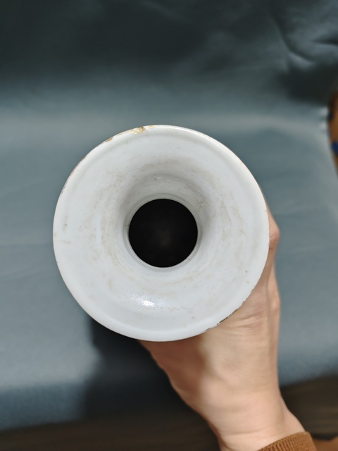 古玩陶瓷粉彩仕女人物撇口瓶拍賣,當(dāng)前價格1600元
