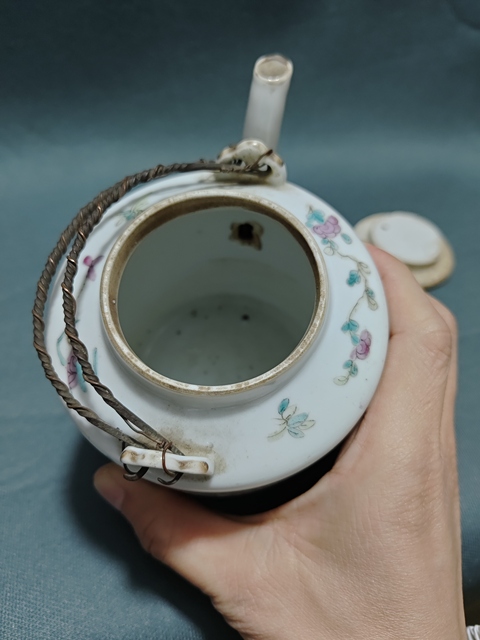 古玩陶瓷粉彩五子奪魁圖提梁壺拍賣,當前價格2220元
