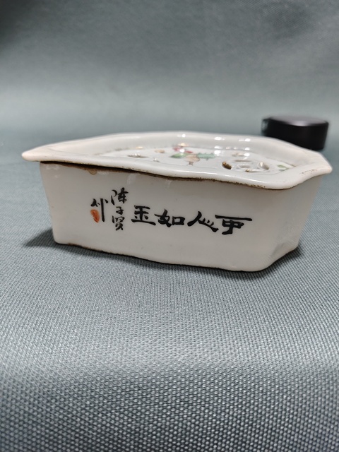 古玩陶瓷粉彩仕女人物蛐蛐罐拍賣,當(dāng)前價格1200元
