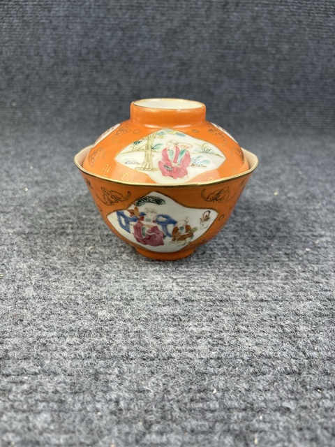 古玩陶瓷**紅地粉彩開窗人物故事紋蓋碗拍賣，當前價格2888元