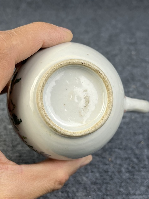 古玩陶瓷乾隆粉彩花卉紋奶壺拍賣,當前價格1288元
