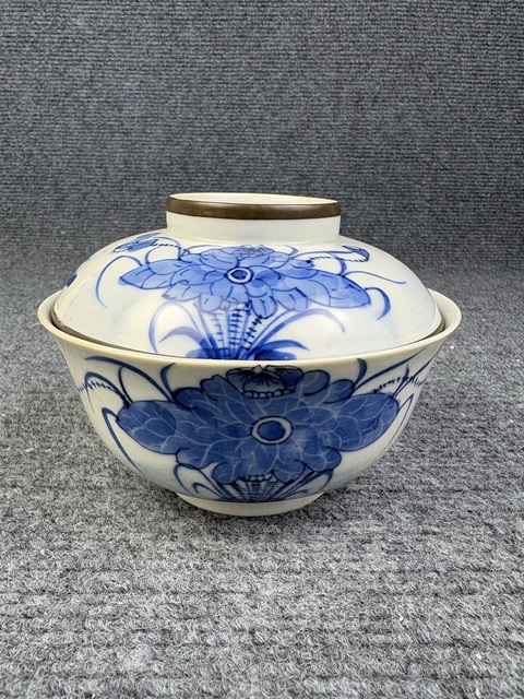 古玩陶瓷青花蓮池鴛鴦紋大蓋碗拍賣,當前價格2688元