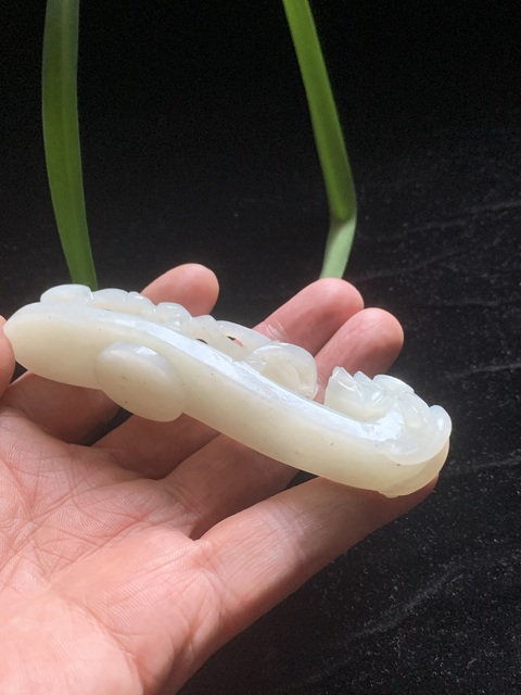 古玩玉器清代和田玉雕“蒼龍教子”帶鉤拍賣,當前價格25000元