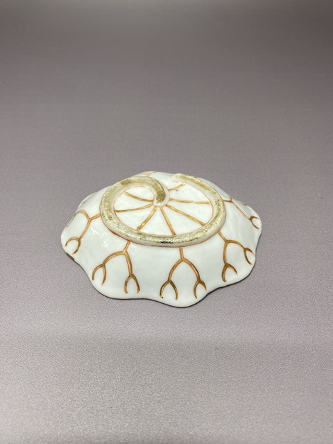 古玩陶瓷清晚期飛黃騰達豆青釉粉彩花口盤拍賣，當前價格1360元