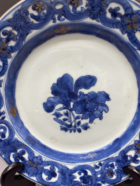 古玩陶瓷清康熙精品描金花卉紋青花盤拍賣,當(dāng)前價(jià)格890元