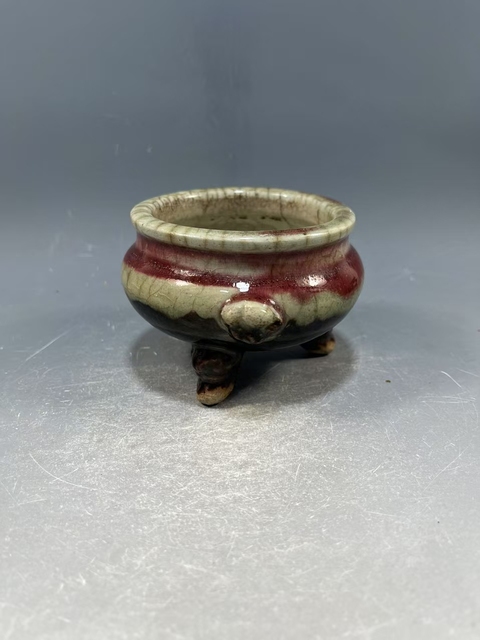 古玩陶瓷清晚窯變釉三羊開泰三足琴爐拍賣,當前價格10000元