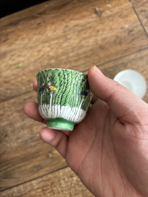 古玩陶瓷萊菔蝶紋杯拍賣,當前價格99元