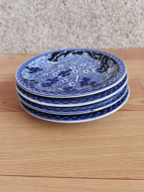 古玩陶瓷松竹梅青花盤拍賣,當(dāng)前價(jià)格260元