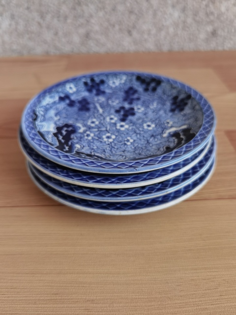 古玩陶瓷松竹梅青花盤拍賣,當(dāng)前價(jià)格260元