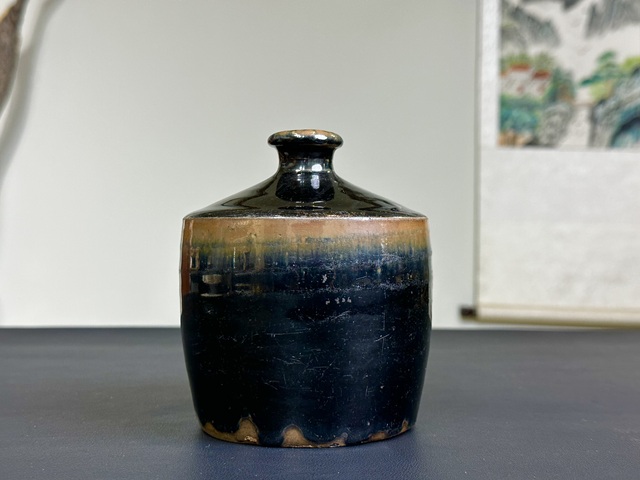 古玩陶瓷明代，磁州窯窯變黑釉梅瓶拍賣，當前價格688元