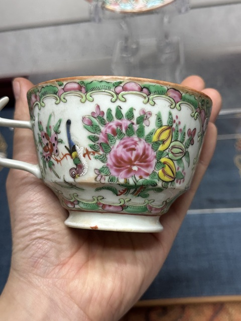 古玩陶瓷晚清人物花鳥蝶紋廣彩茶杯拍賣,當前價格1260元