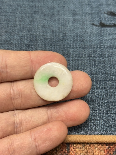 古玩陶瓷清代翡翠平安扣拍賣,當前價格189元