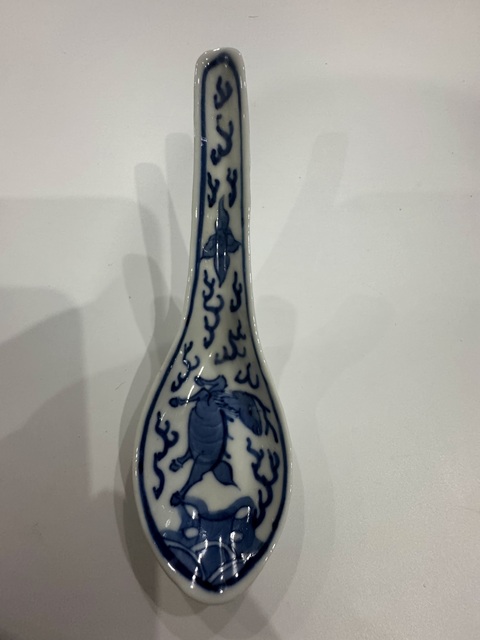 古玩陶瓷青花海水海八怪紋勺子一對拍賣,當前價格1288元