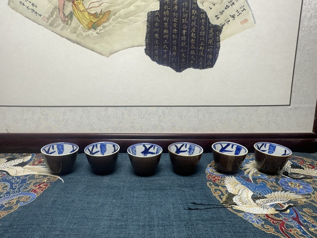 古玩陶瓷567外紫金釉內(nèi)青花魚(yú)藻紋杯一組6只拍賣(mài)，當(dāng)前價(jià)格150元