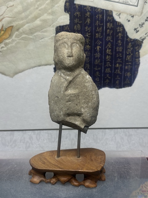 古玩陶瓷元明代博物館級別精品人物雕像拍賣,當前價格389元