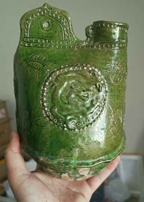 古玩陶瓷遼金·綠釉龍紋皮囊壺（罕珍）拍賣(mài)，當(dāng)前價(jià)格39000元