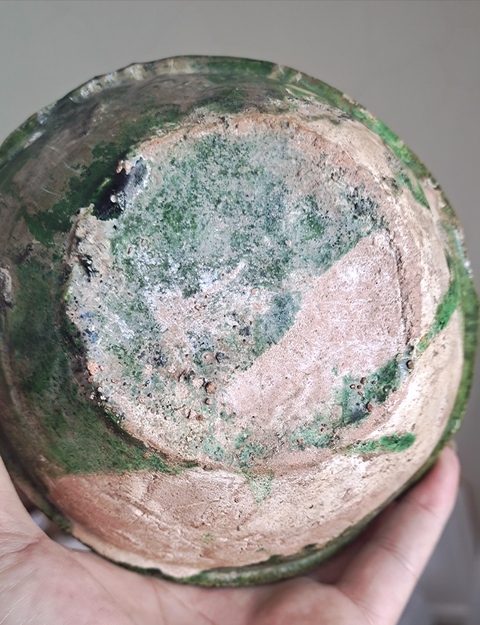 古玩陶瓷遼金·綠釉龍紋皮囊壺（罕珍）拍賣(mài)，當(dāng)前價(jià)格39000元