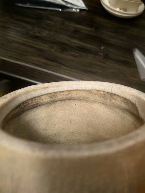 古玩陶瓷晚清石灣窯三足筒式香爐拍賣,當(dāng)前價(jià)格1000元