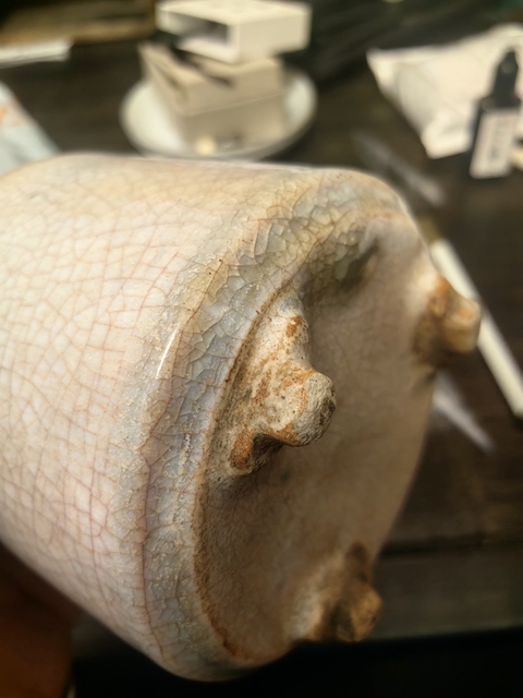 古玩陶瓷晚清石灣窯三足筒式香爐拍賣,當(dāng)前價(jià)格1000元
