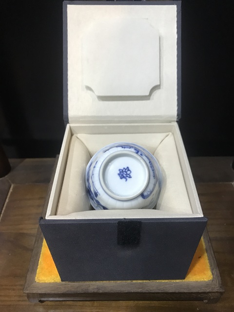 古玩陶瓷(精品品茗杯)清·康熙·訪友圖·青花品茗杯拍賣,當前價格1106元