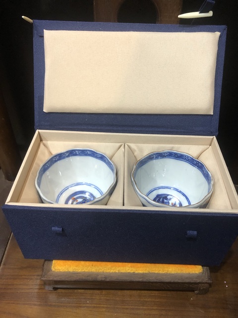 古玩陶瓷(精品花口杯)晚清·青花加彩·安居樂業(yè)紋·花口杯一對拍賣,當前價格801元
