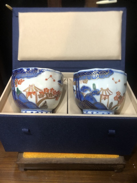 古玩陶瓷(精品花口杯)晚清·青花加彩·安居樂業紋·花口杯一對拍賣,當前價格860元