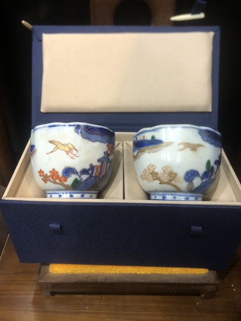 古玩陶瓷(精品花口杯)晚清·青花加彩·安居樂業紋·花口杯一對拍賣,當前價格860元