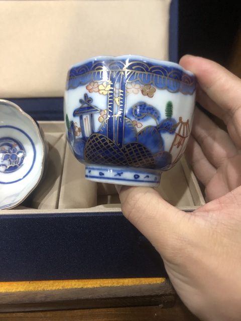 古玩陶瓷(精品花口杯)晚清·青花加彩·安居樂業紋·花口杯一對拍賣,當前價格860元