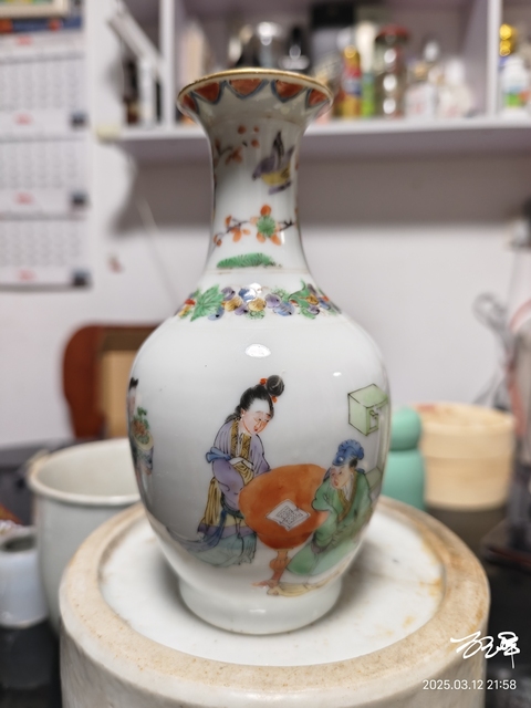 古玩陶瓷咸豐廣彩人物瓶拍賣,當前價格1260元