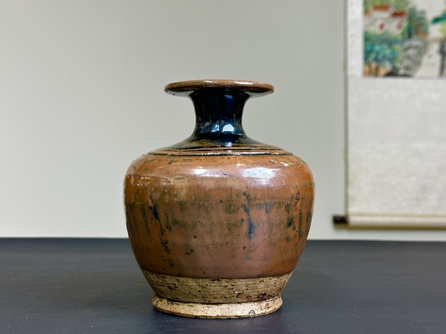 古玩陶瓷明代,磁州窯,窯變黑釉撇口瓶拍賣,當前價格880元