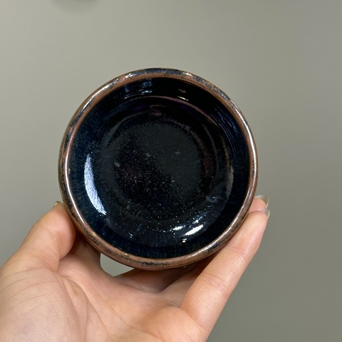 古玩陶瓷明代，磁州窯，窯變黑釉羅漢杯拍賣，當前價格388元