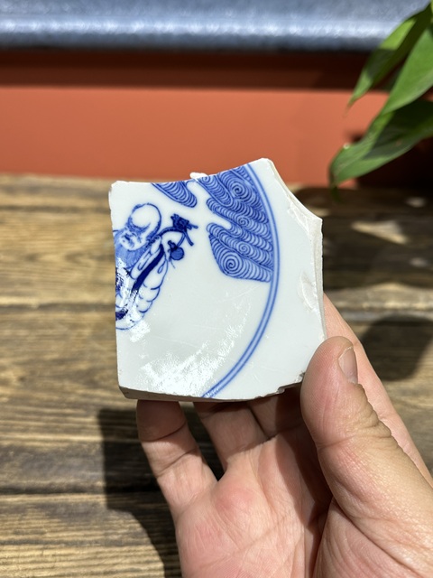 古玩陶瓷清代光緒青花人物紋官窯瓷片拍賣，當(dāng)前價(jià)格2600元