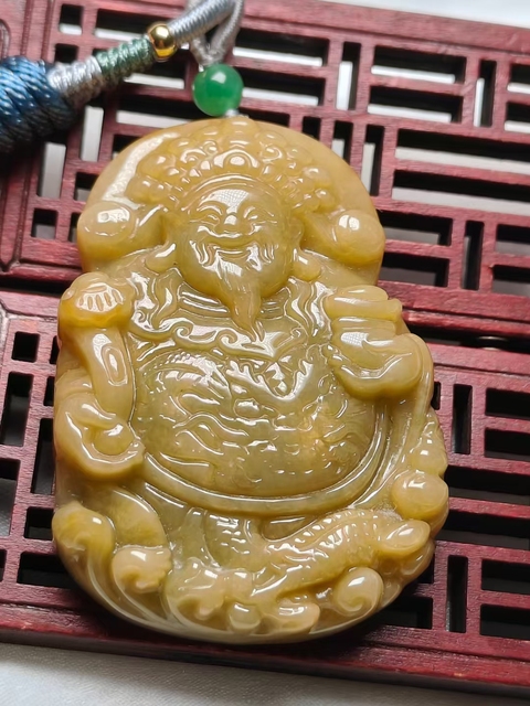 古玩玉器(特價)天然翡翠財神題材掛件(帶翡翠鑒定證書)拍賣，當前價格880元