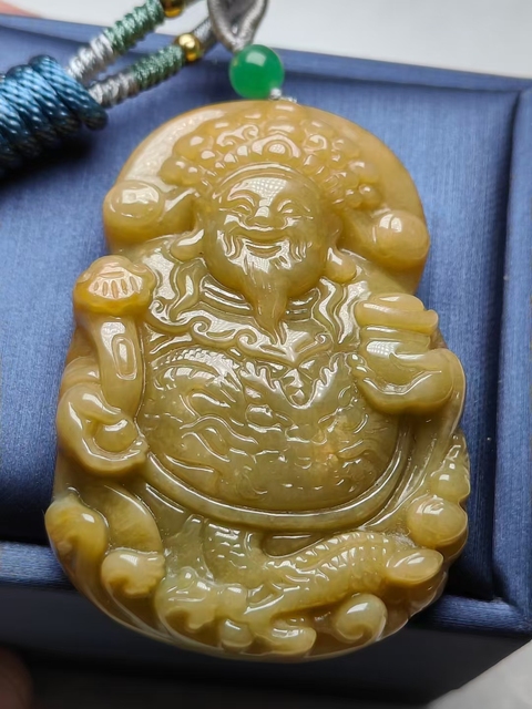 古玩玉器(特價)天然翡翠財神題材掛件(帶翡翠鑒定證書)拍賣，當前價格880元