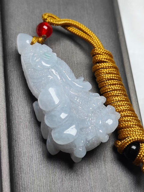 古玩玉器天然翡翠白菜題材玉墜(帶翡翠鑒定證書)拍賣,當(dāng)前價格520元