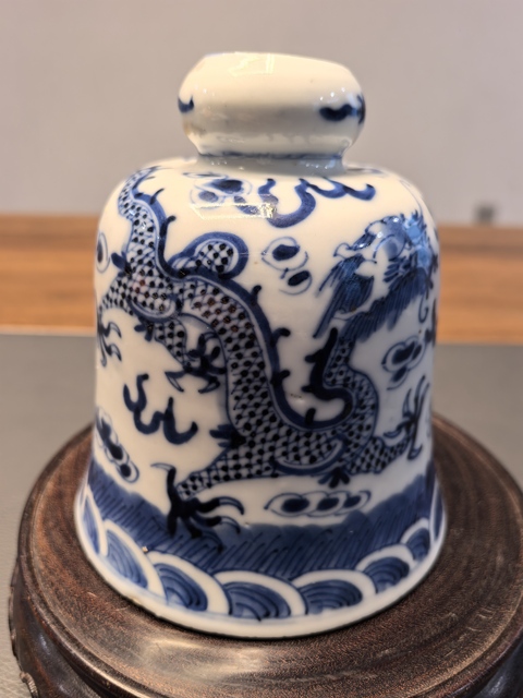 古玩陶瓷光緒青花五爪龍紋燭臺拍賣,當前價格1200元