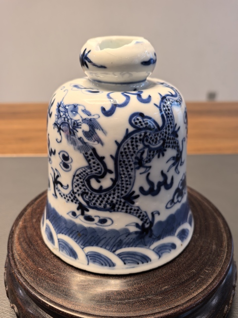 古玩陶瓷光緒青花五爪龍紋燭臺拍賣,當前價格1200元