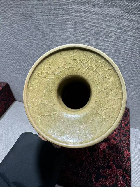 古玩陶瓷龍泉窯雙耳瓶拍賣,當前價格160000元